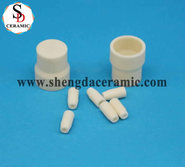 99% Al2O3 High Alumina Precision Ceramics Insulator Manufacturers